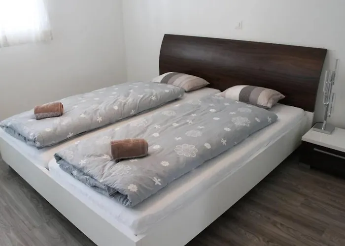 Modern 모던 Entrelagos